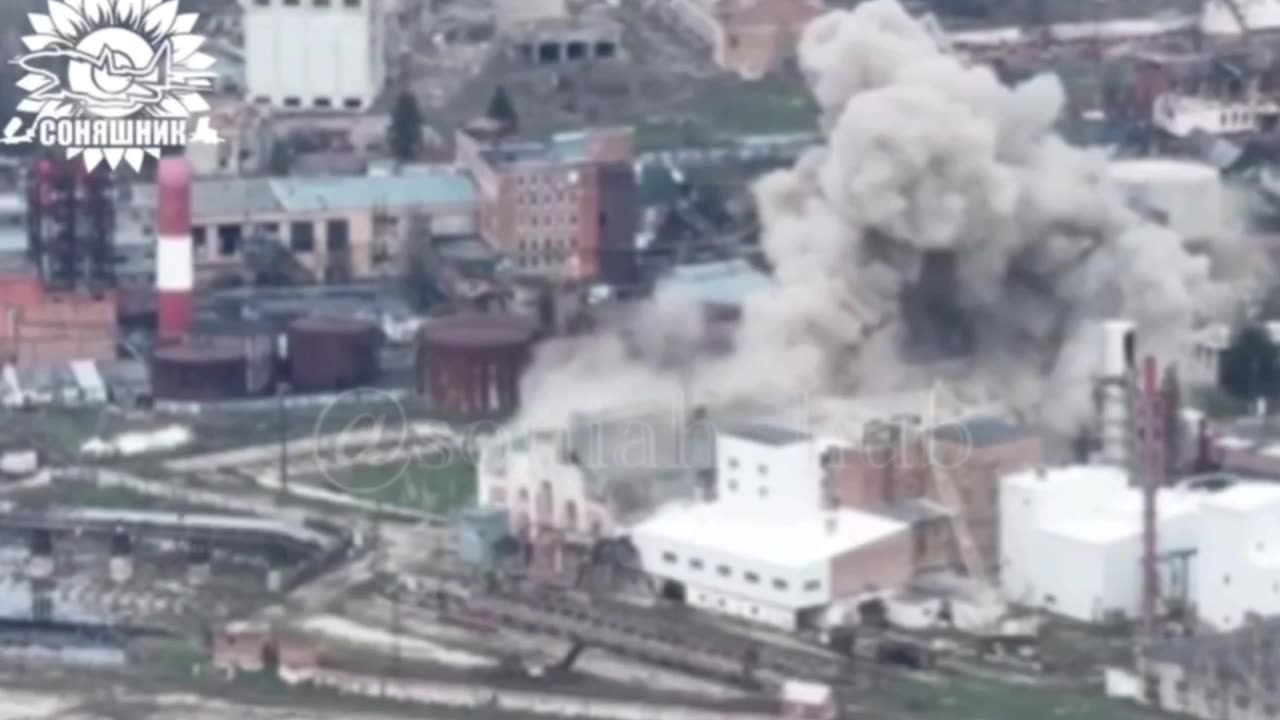Large Warehouse Full of Drones and Other Stuff is Obliterated(Tyotkino, Kursk)