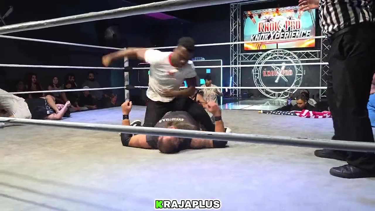 Raja Jacksonalmost murders a Pro Wrestler after he hit him dirty on stream