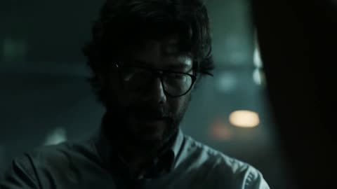 La truffa dell'euro,una valuta basata sul debito creata dal nulla,spiegato nella serie tv “La casa di carta” il sistema a debito odierno con prestiti ad interessi con moneta senza valore creata dal nulla e senza coperture reali