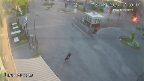 Footage shows the moment a Yemeni drone struck directly in Eilat earlier today