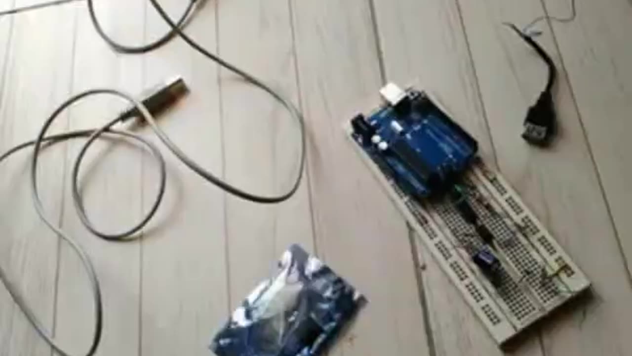 How to Connect #Arduino To #USB #KeyBoard #DIY #PS2 #AeroArduino