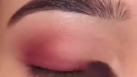 Eye makeup up