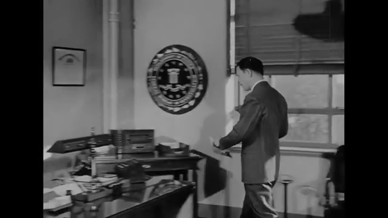 🎦 The Street with No Name