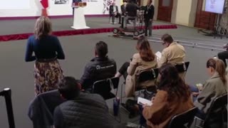 Sheinbaum critica suspensión de visados a estudiantes en EE.UU.