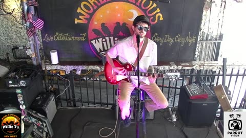 LIVE Music Everyday!