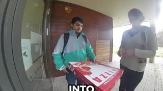 Karen vs pizza delivery guy