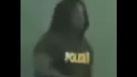 DEA Trainer Demonstrates How Not to Handle a Gun