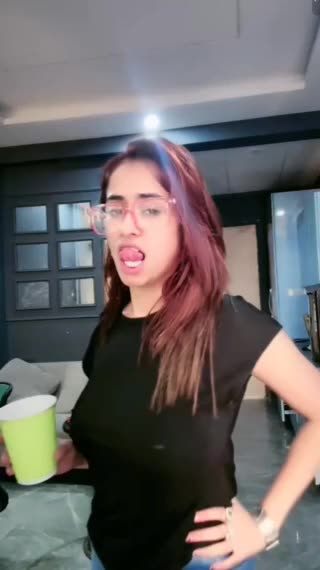 Indian super beautiful queen Ritu Shah private open live show