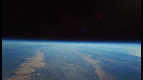 No Curvature on a Flat Stationary Plane