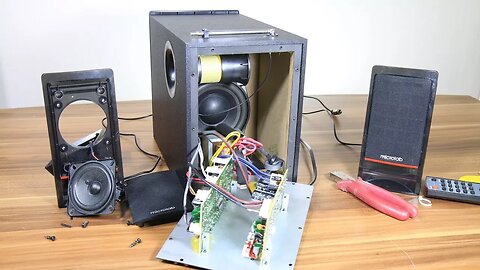 Look inside Microlab M-700U PC multimedia 2.1 speakers