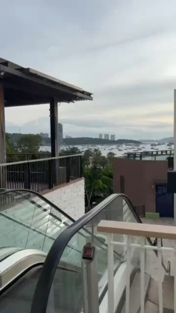 what a beautiful day in paradise pattaya just going for a walk