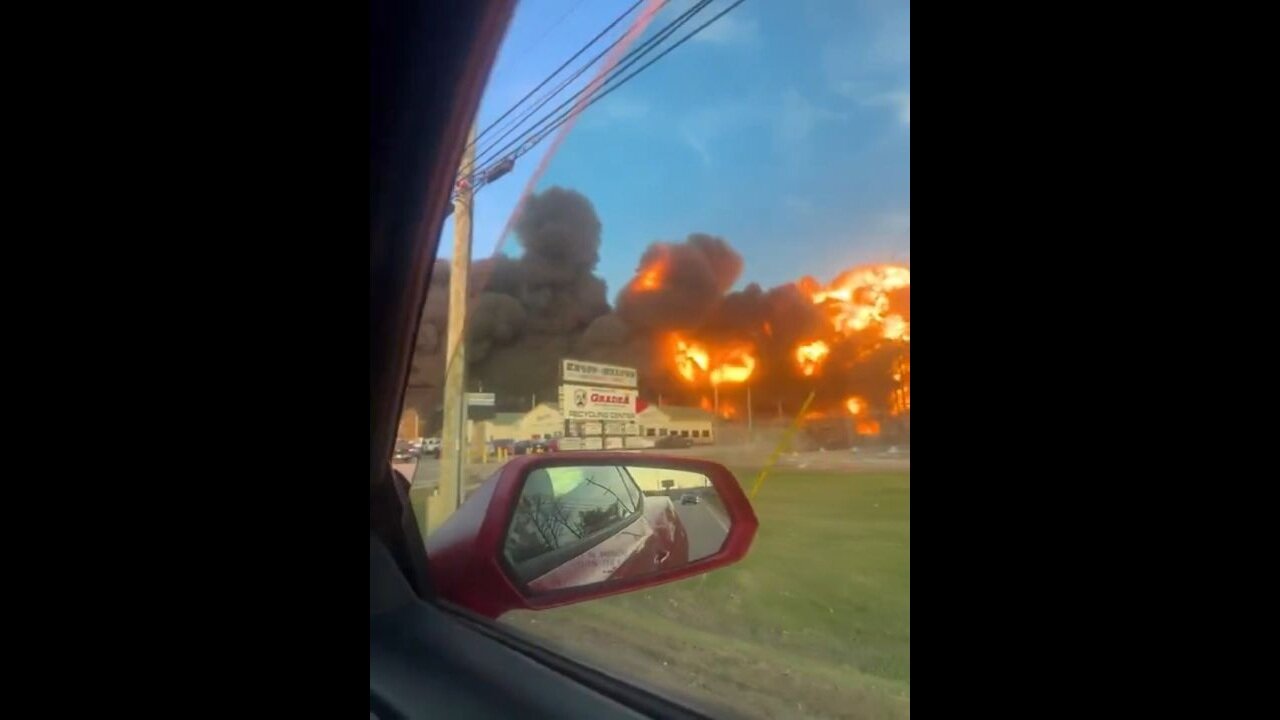 UPS Cargo Plane Crashes And Explodes Causing A Massive Fire At Louisville Airport: Part 2