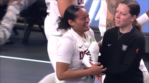🤕 Paige Bueckers INJURES Te-Hina Paopao's EYE | WNBA women's basketball