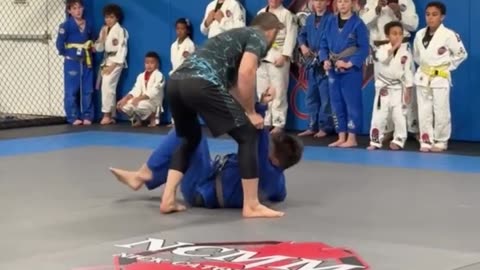 Islam Makhachev Shares His Knowledge with Young Fighters