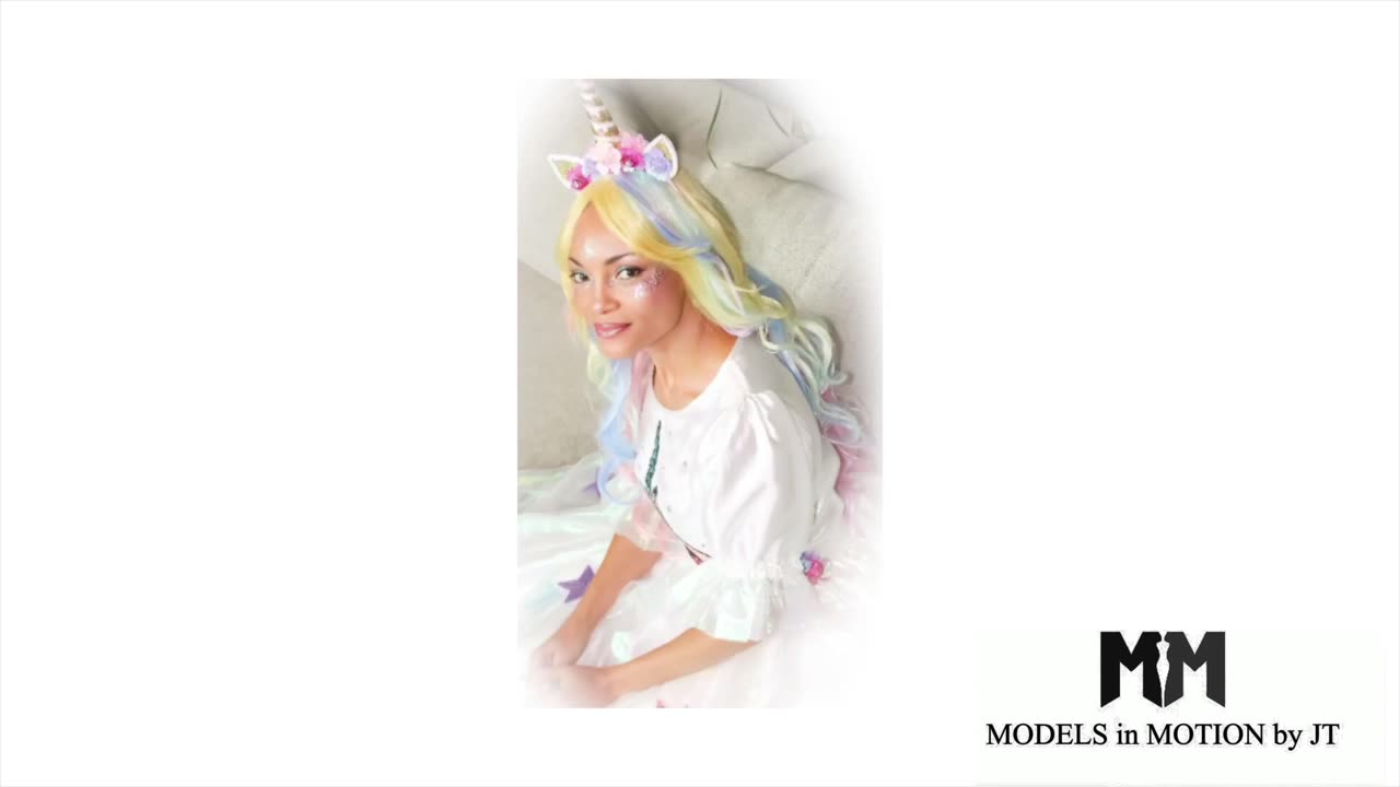 MODEL ANGELA - UNICORN PRINCESS
