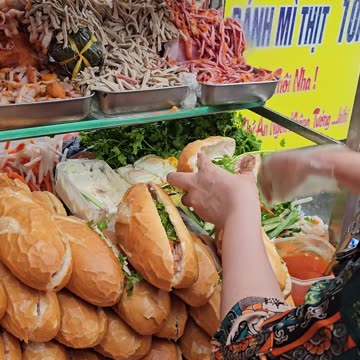 Vietnamese street food (part 13) - "banh mi Sai Gon"