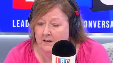 Caller says "The majority of Grooming Gangs are Pakistani men"