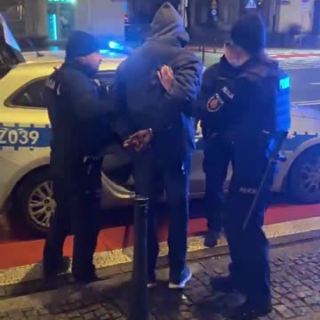 WARSAW. McDonald's, Swietokrzyska Street. Police are closing down a sub-Saharan.