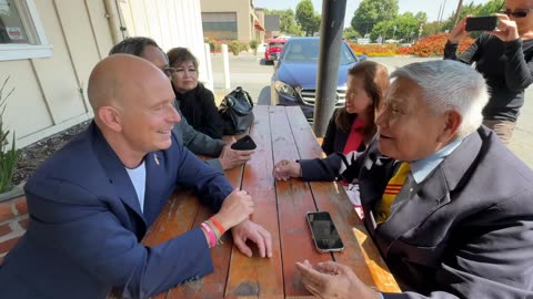 Steve Hilton campaigns in San Jose, California for governor
