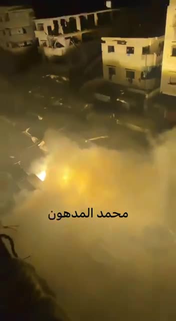 Fires ignited in the tents of displaced people around Sheikh Radwan market north of Ga_za City