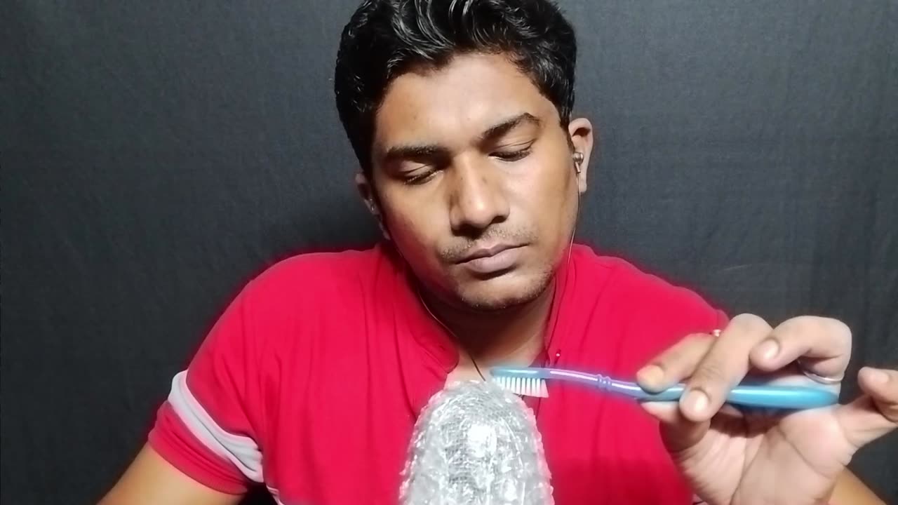 Fall Asleep Fast: ASMR Mic Scratching with Unconventional Items