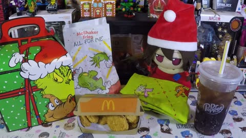 McDonalds Grinch meal opening and taste test