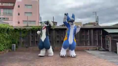 Dancing "the cutest me in the world" with Repeach's hope (Nozomi)
