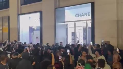 Looting in Paris After Champions Final: Chaos and Violence