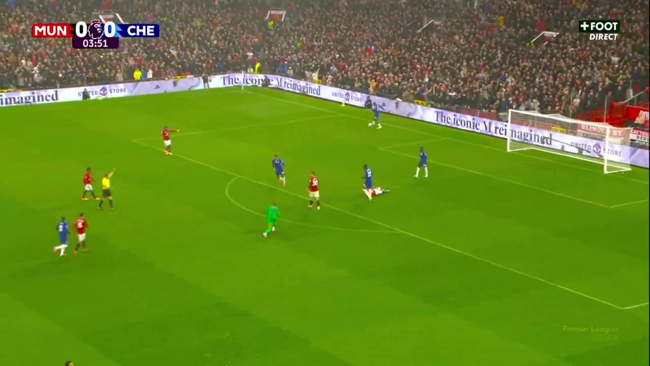 Sanchez red card