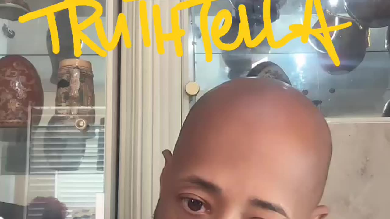 TRINA B READS ROACHBAE & HER FLUNKIES EVEN READS SOME OF HIS SLOW SUPPORTERS WHILE TEACAPPING QUEEN TOMIKAY