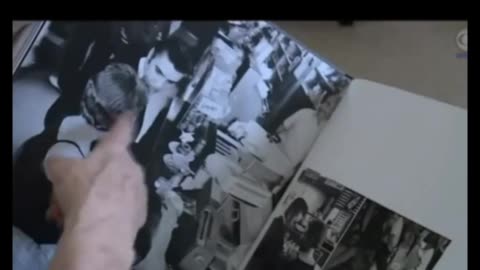 "I Kissed the King"-Mystery Woman Reflects On Famous Elvis Photo Taken In Richmond