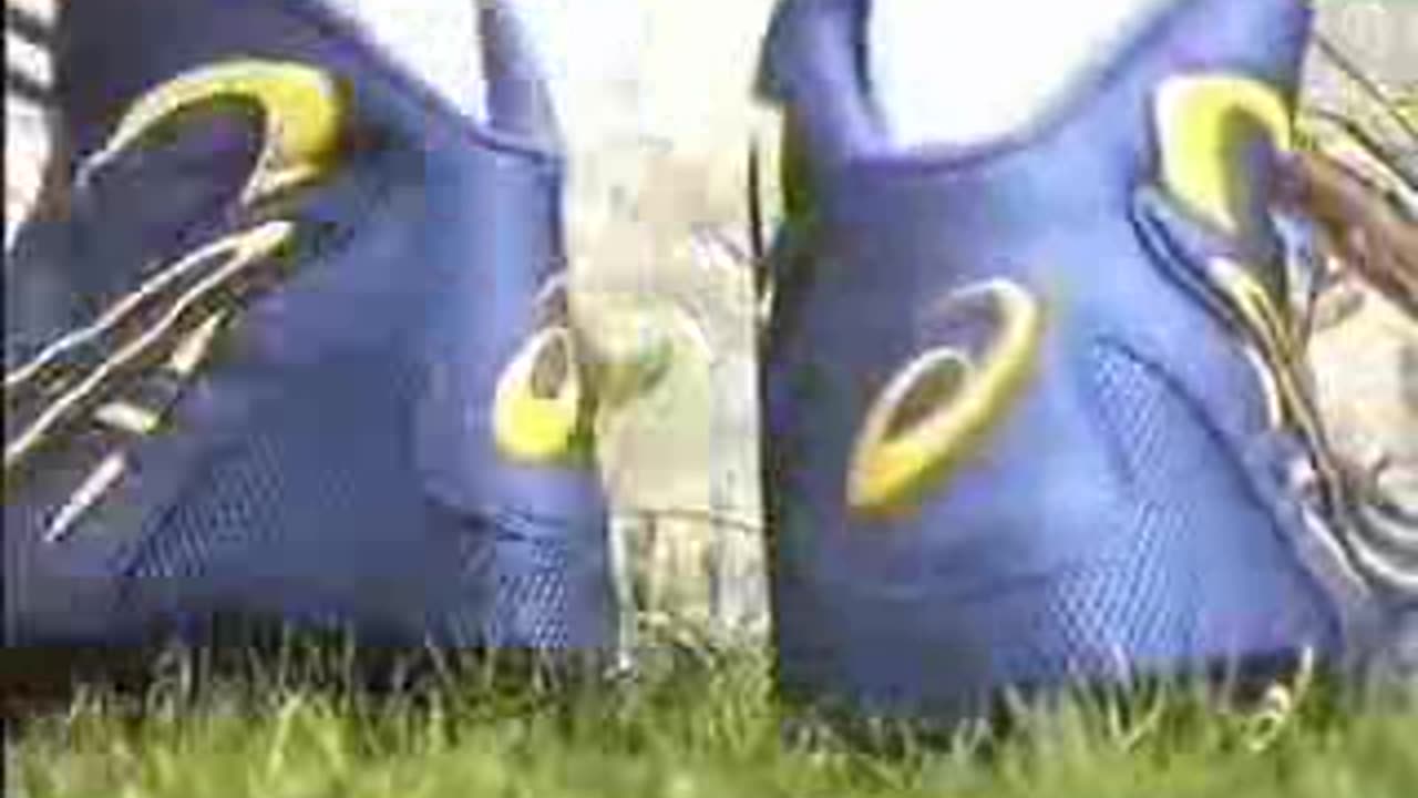 Asics Wrestling Crushes Flowers - Male Content
