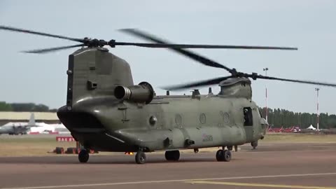 Impressive CH-47 Chinook Helicopter Startup and Takeof !!!