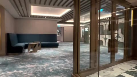 Commodore Room Tour: Stunning Ship Dining Experience at NCL Aqua Deck 6!