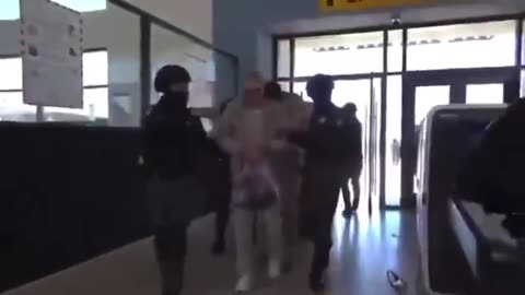 BREAKING āļø26 associates of cartels were just extradited from Mexico to the U.S. When President Trump said he was coming down on cartels he meant it!