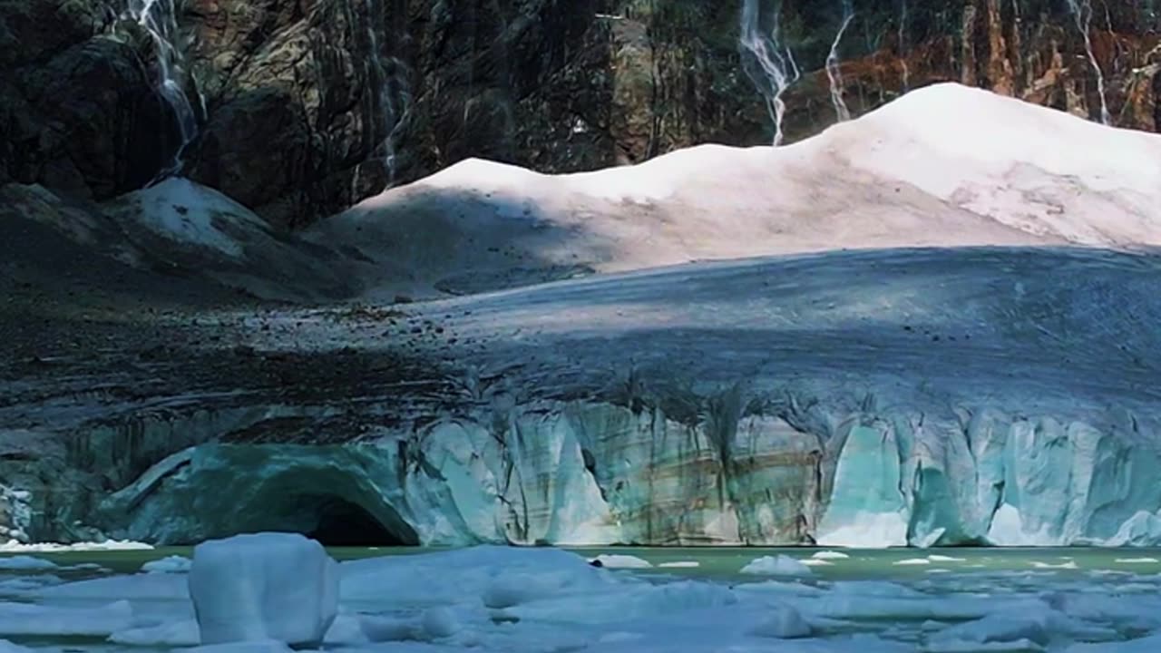Frozen In Motion ❄️🏔️🎥 | Sounds of Nature