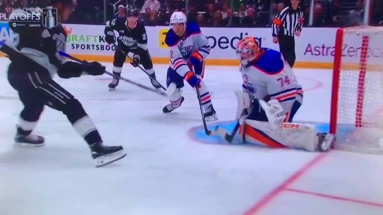 Kings RW #55 Quinton Byfield 🥅(2)🏒Wrist-Shot Goal