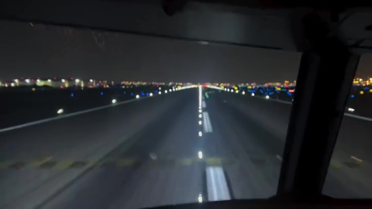Excellent landing from the cockpit view