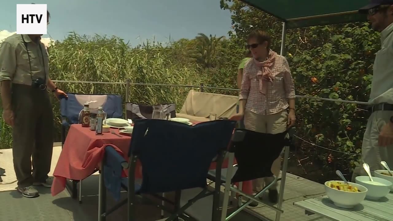 Predator & Prey Chronicles: The Untold Wild Stories