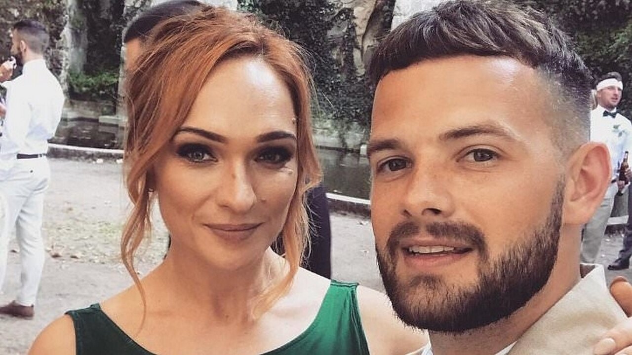 Tom Mann Moves On: Finds Love with Singer