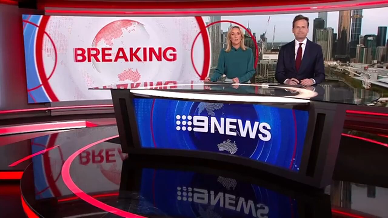 Plane_crashes_after_plummeting_at_Avalon_Airshow___9_News_Australia(360p)
