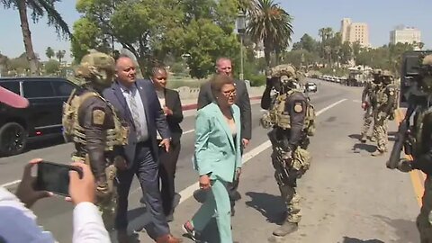 Karen Bass confronts ICE in LA
