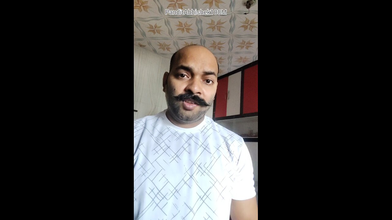 हाथ की लकीर से भविष्य जाने 😂