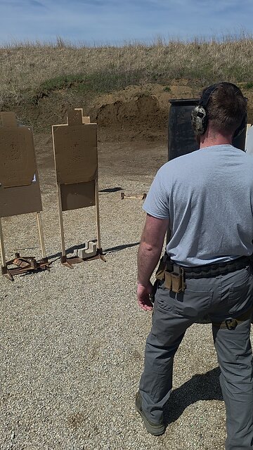 Jude from brownells running a mini stage after practice.