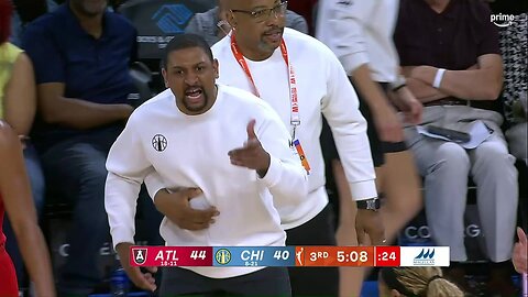 👀 TECH, Coach FURIOUS at offensive foul on Kamilla Cardoso | Chicago Sky WNBA women's basketball |