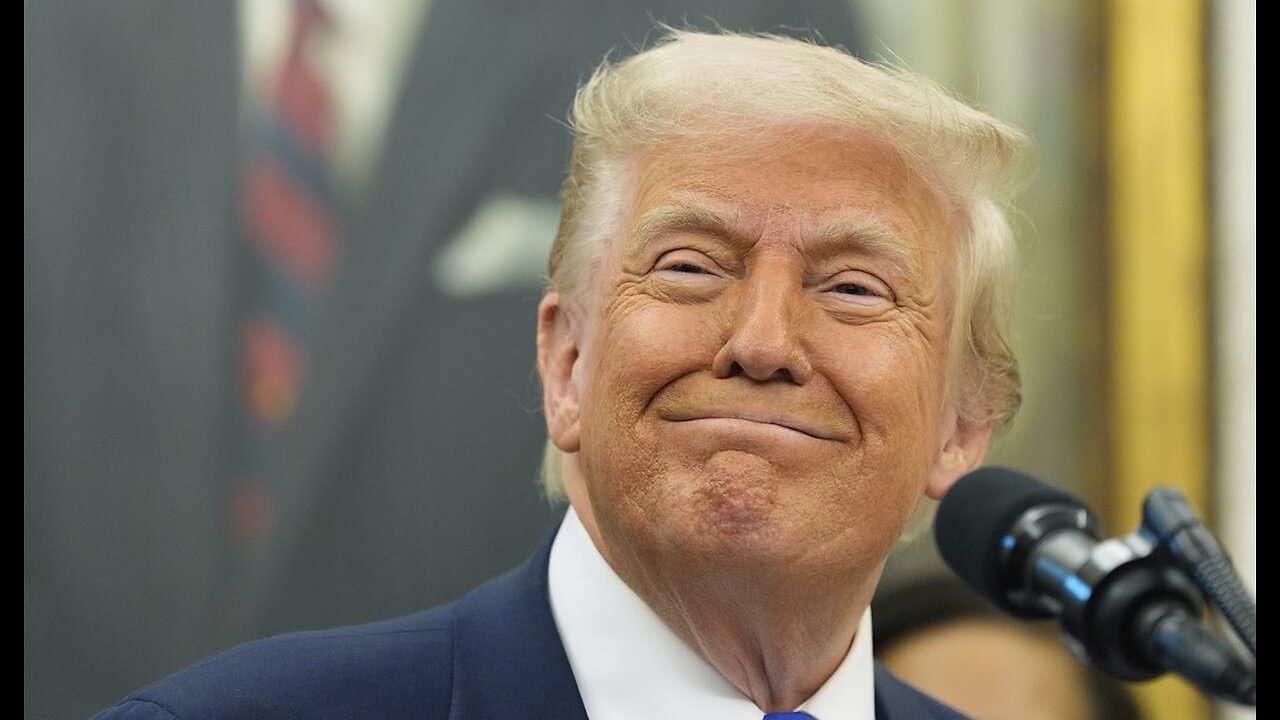 Hook, Line, and Sinker Trump Lays Trap for Democrats on Mamdani, and Hakeem Jeffries Takes the Bait