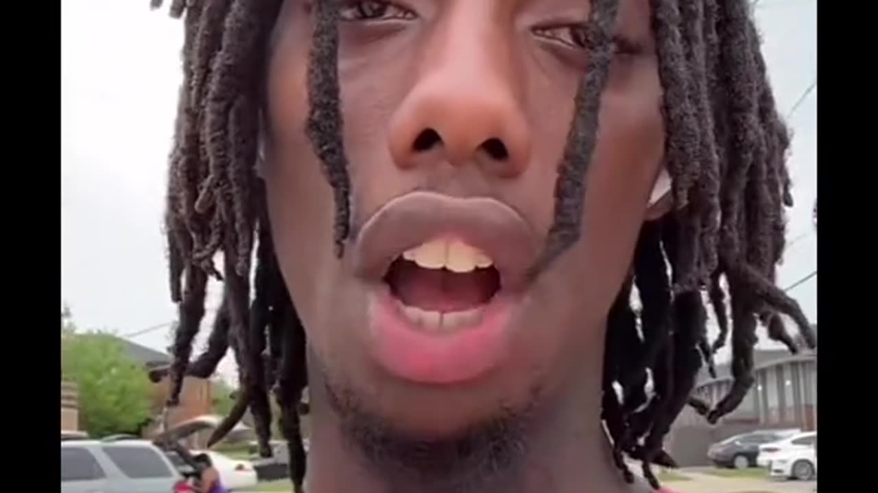 Viral plane incident cause man involved to defend himself