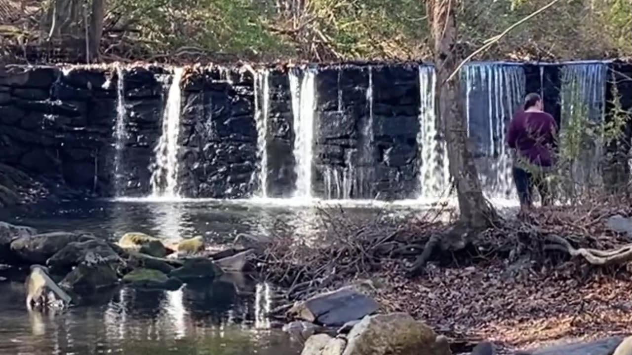 SHINING WATERFALL!