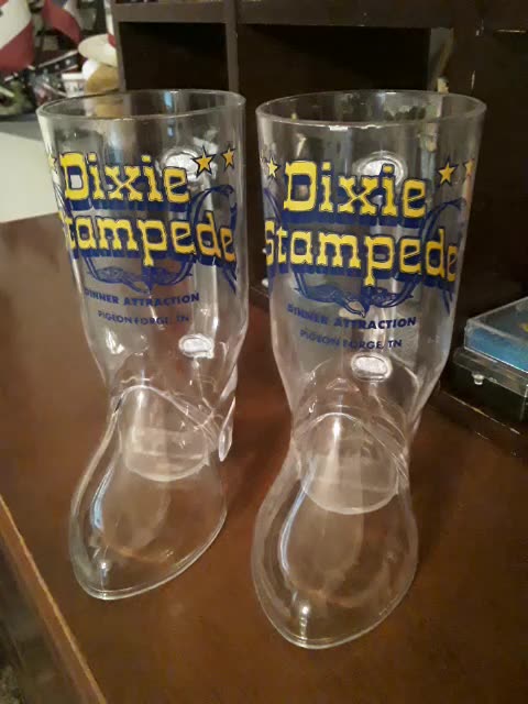 Dolly Parton!! Us Rednecks ain't gon forget