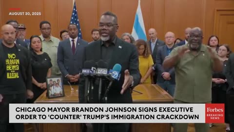 JUST IN: Mayor Brandon Johnson Reveals Trump May Deploy Federal Agents To Chicago As Early As Friday